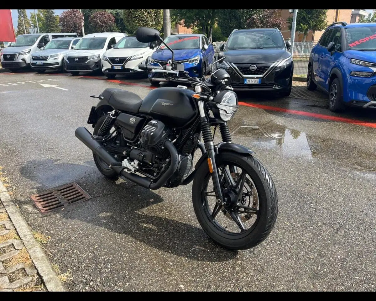 Moto Guzzi V7 850 Stone Special Abs (2021) (3)