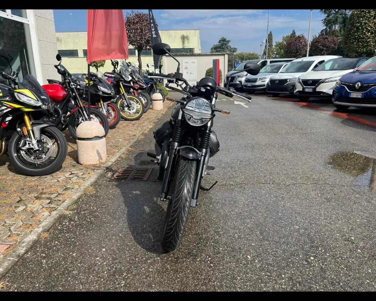 Moto Guzzi V7 850 Stone Special Abs (2021) (2)