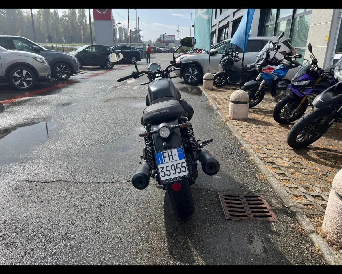 Moto Guzzi V7 850 Stone Special Abs (2021) (6)