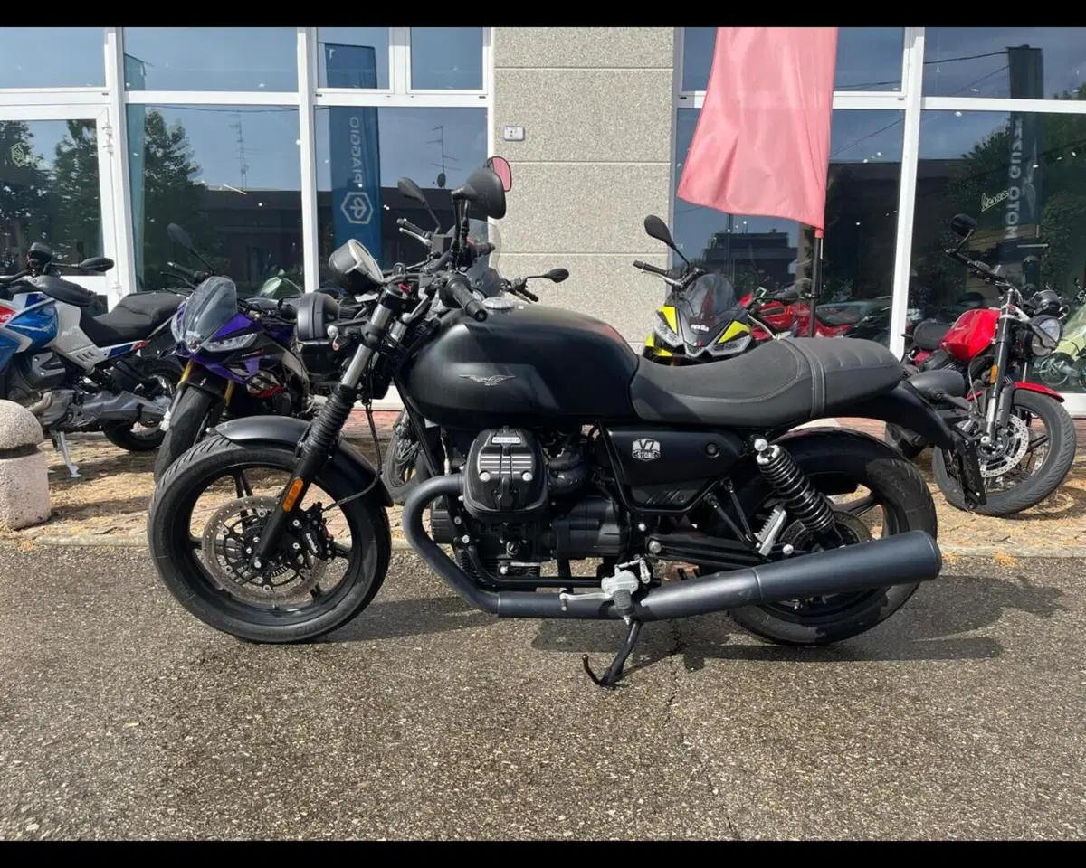 Moto Guzzi V7 850 Stone Special Abs (2021) (8)