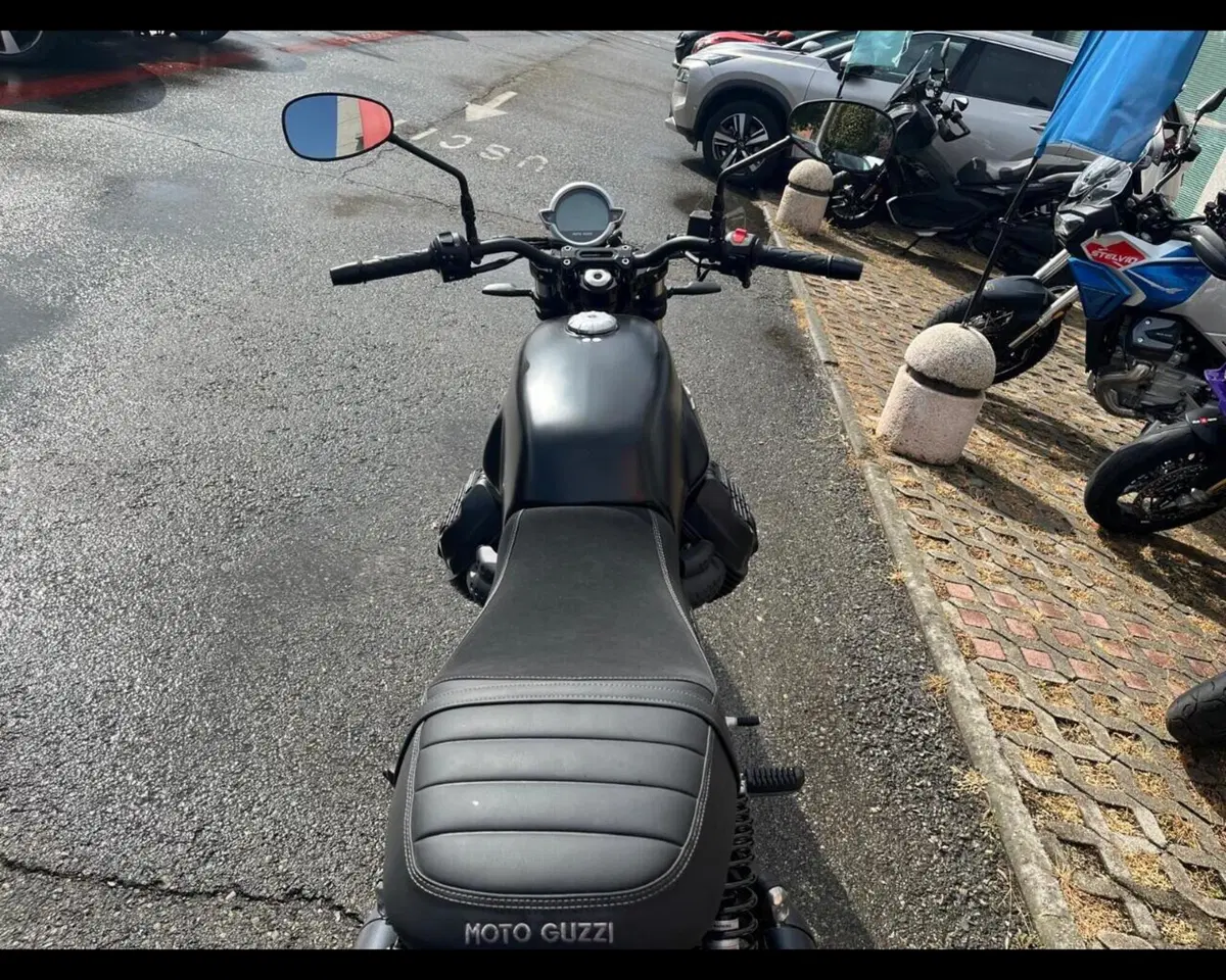 Moto Guzzi V7 850 Stone Special Abs (2021) (13)