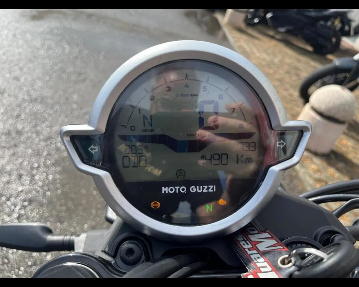 Moto Guzzi V7 850 Stone Special Abs (2021) (14)