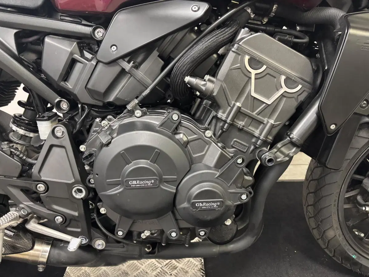 Honda CB 1000 R (2021 - 25) (7)
