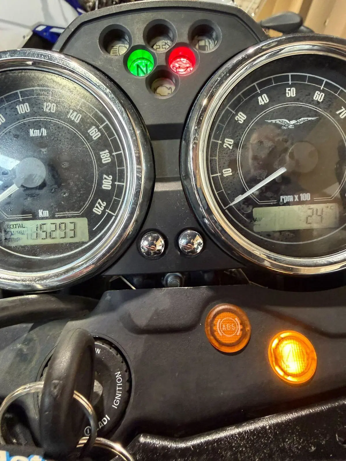 Moto Guzzi V7 II Stone (2015 - 17) (5)