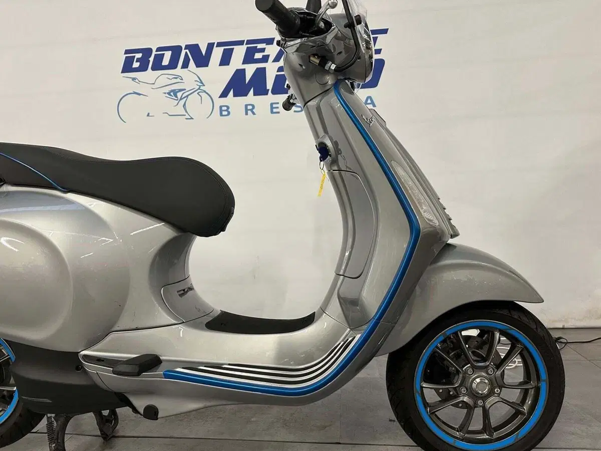 Vespa Primavera Elettrica 70 Tech (2024 - 26) (12)