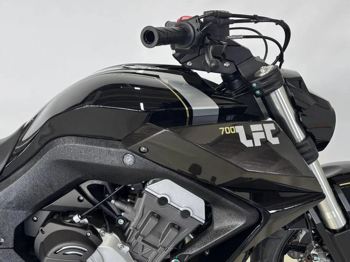 Benda Motorcycles LFC 700 (2024 - 26) (2)