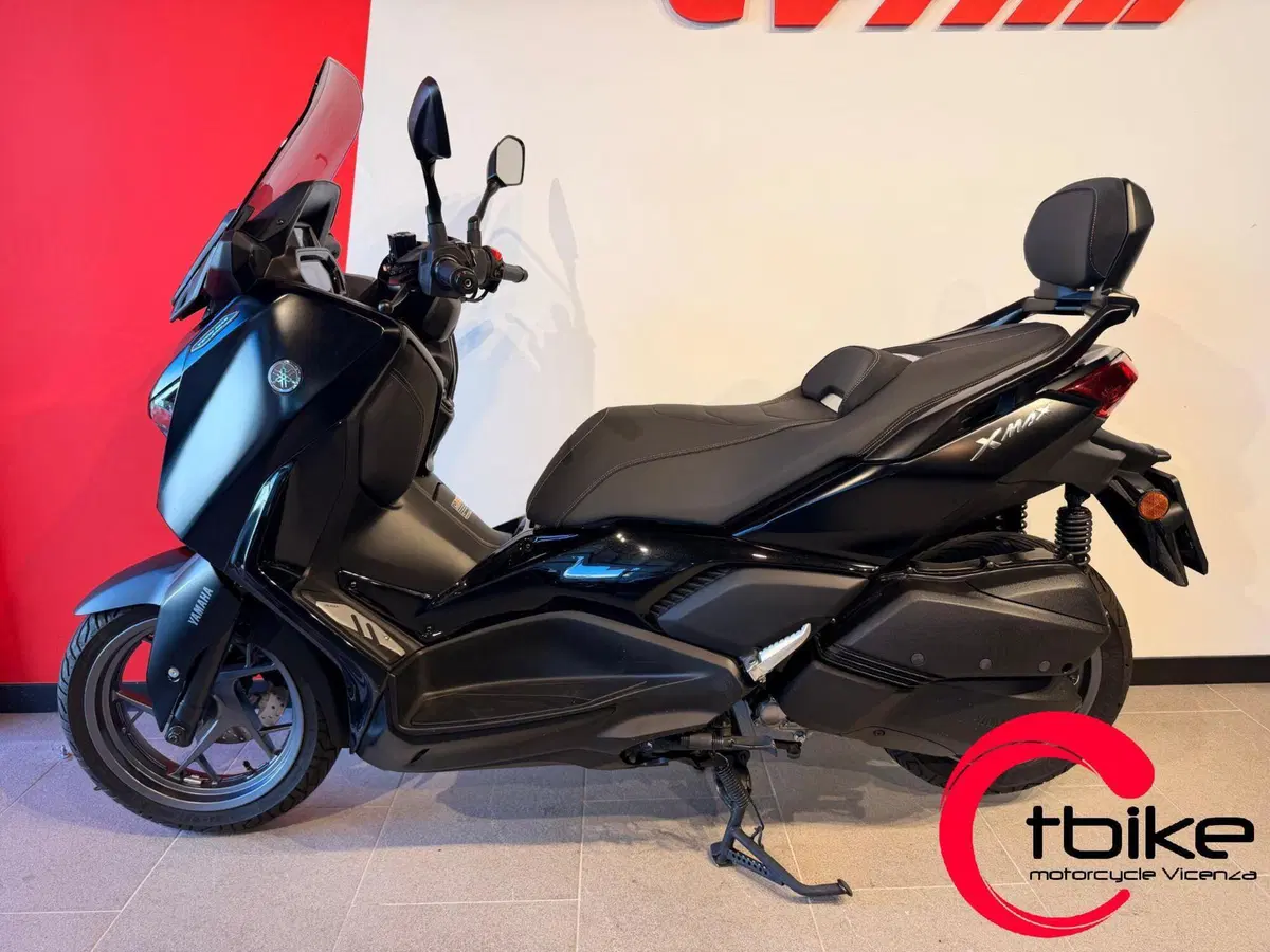 Yamaha X-Max 300 Tech Max (2021 - 24) (4)