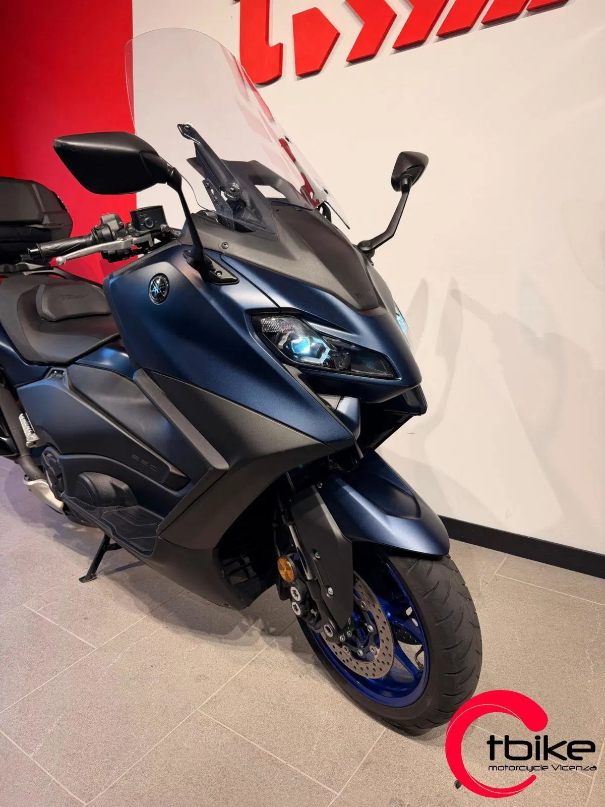 Yamaha T-Max 560 (2022 - 24) (2)