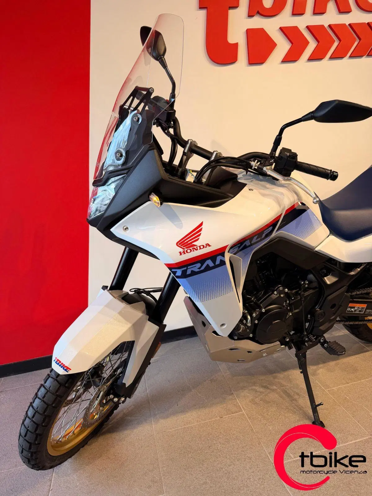 Honda Transalp XL750 (2023 - 24) (3)