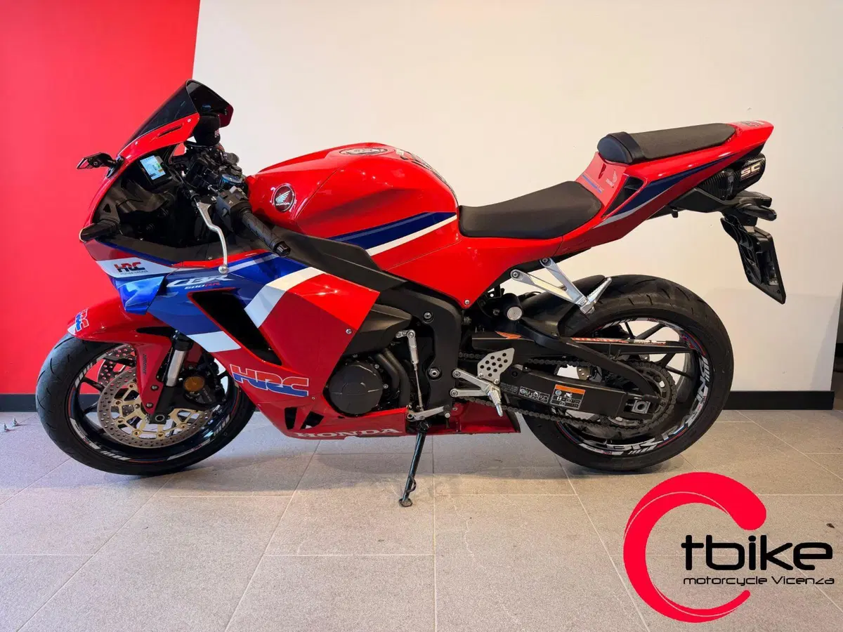 Honda CBR 600 RR (2024 - 26) (4)