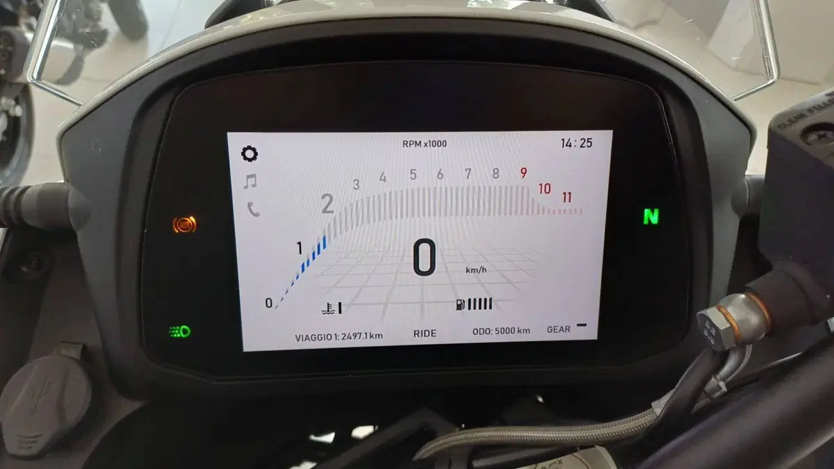 Moto Morini X-Cape 650 (2021 - 26) (7)
