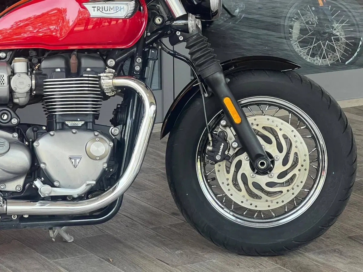 Triumph Bonneville Speedmaster 1200 Chrome Edition (2023) (10)