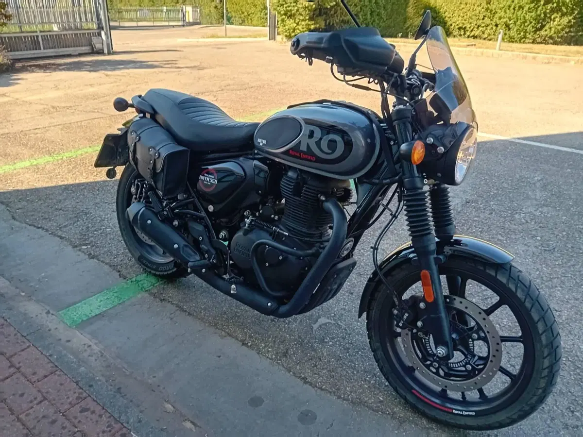 Royal Enfield HNTR 350 (2022 - 26) (2)