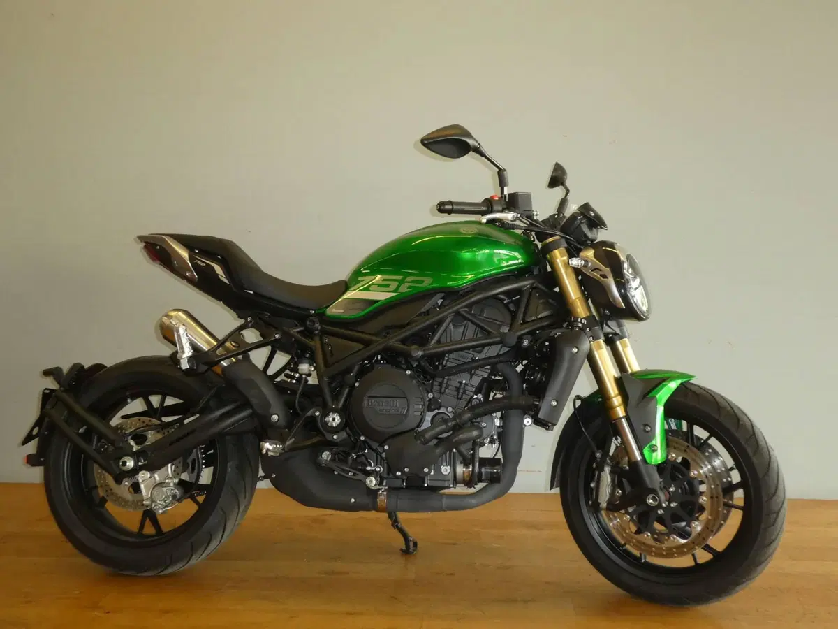 Benelli 752 S (2022 - 25) (3)