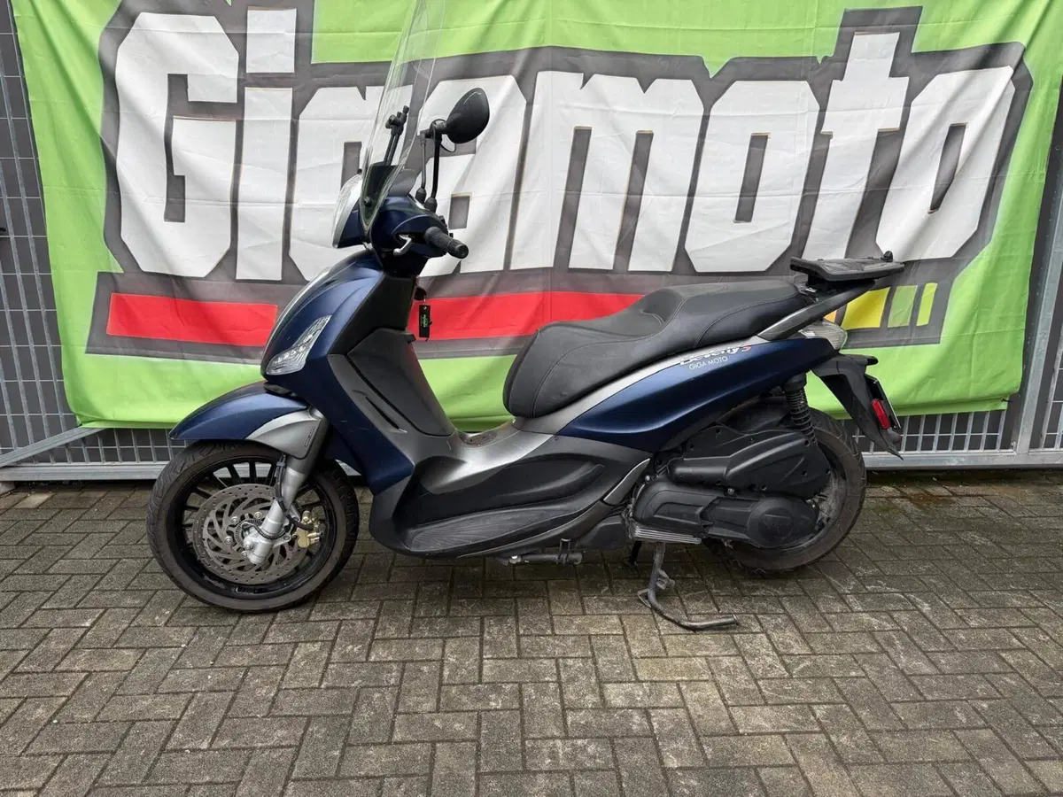 Piaggio Beverly 300 i.e. ABS-ASR (2016 - 20) (2)