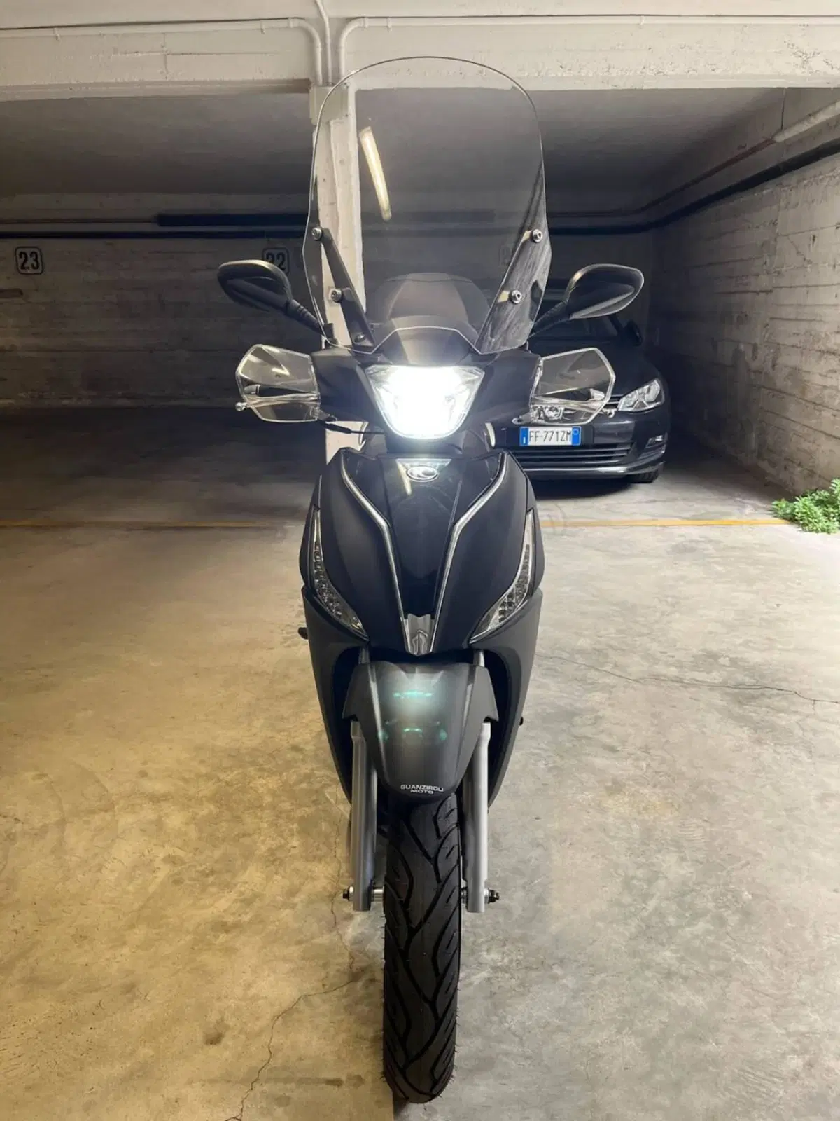 Kymco People 250 S (9)