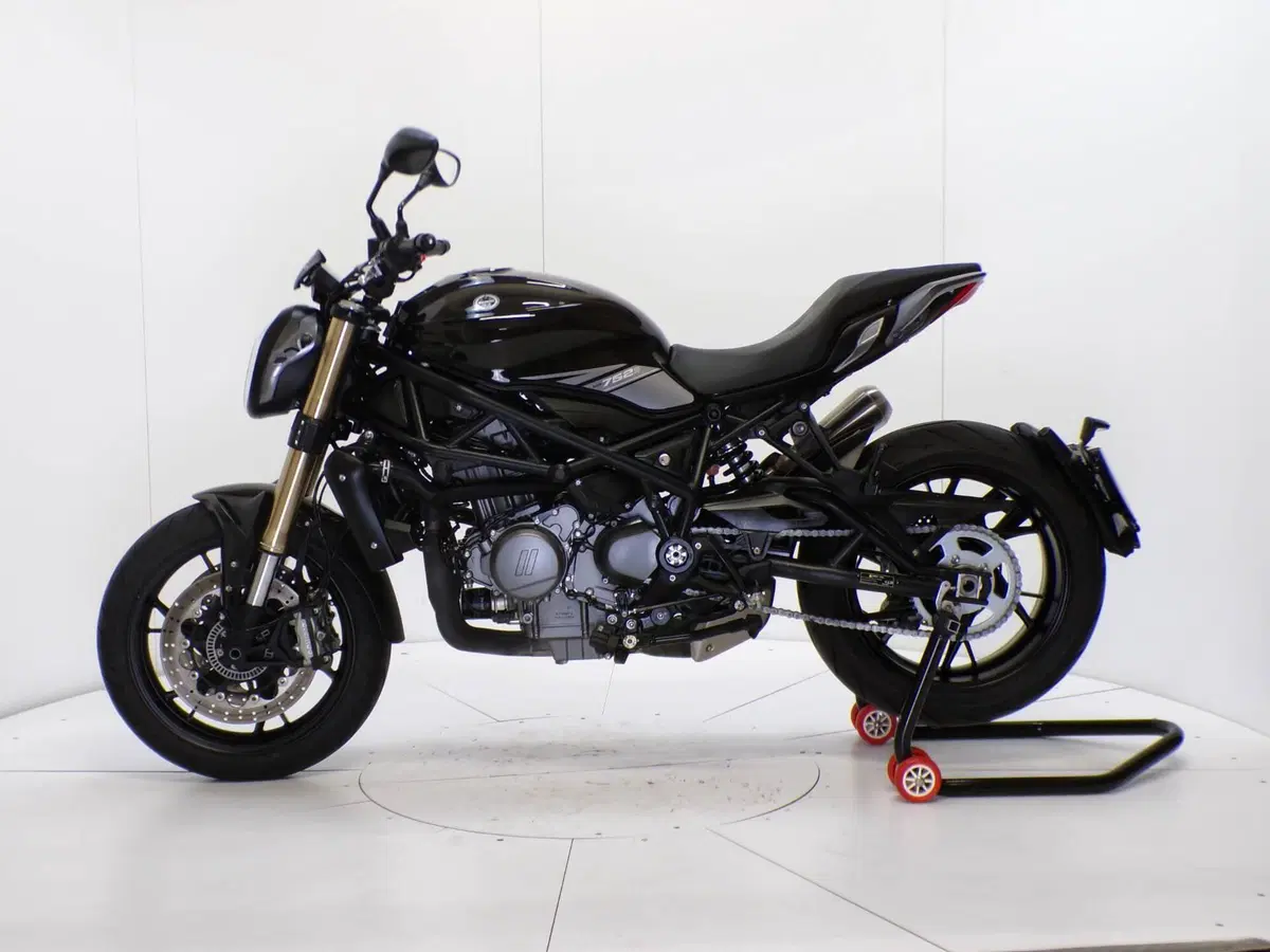 Benelli 752 S (2019 - 20) (4)