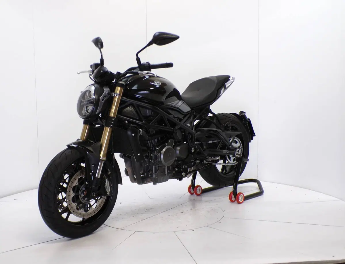 Benelli 752 S (2019 - 20) (3)