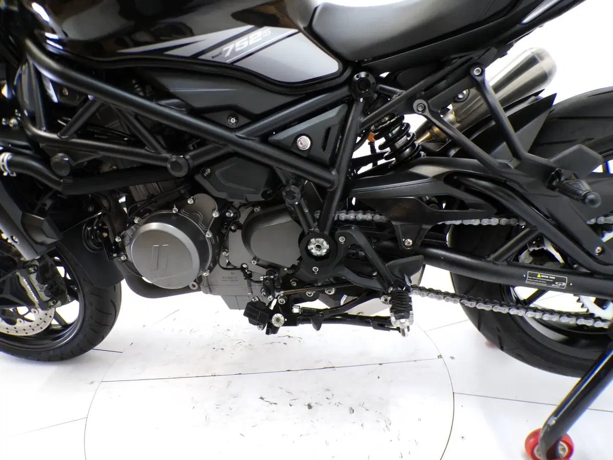 Benelli 752 S (2019 - 20) (7)