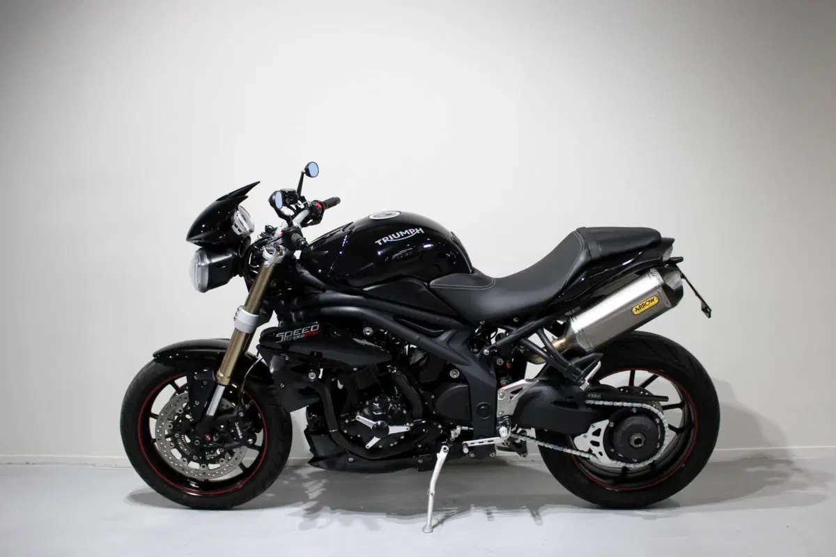 Triumph Speed Triple 1050 ABS (2011 - 15) (4)