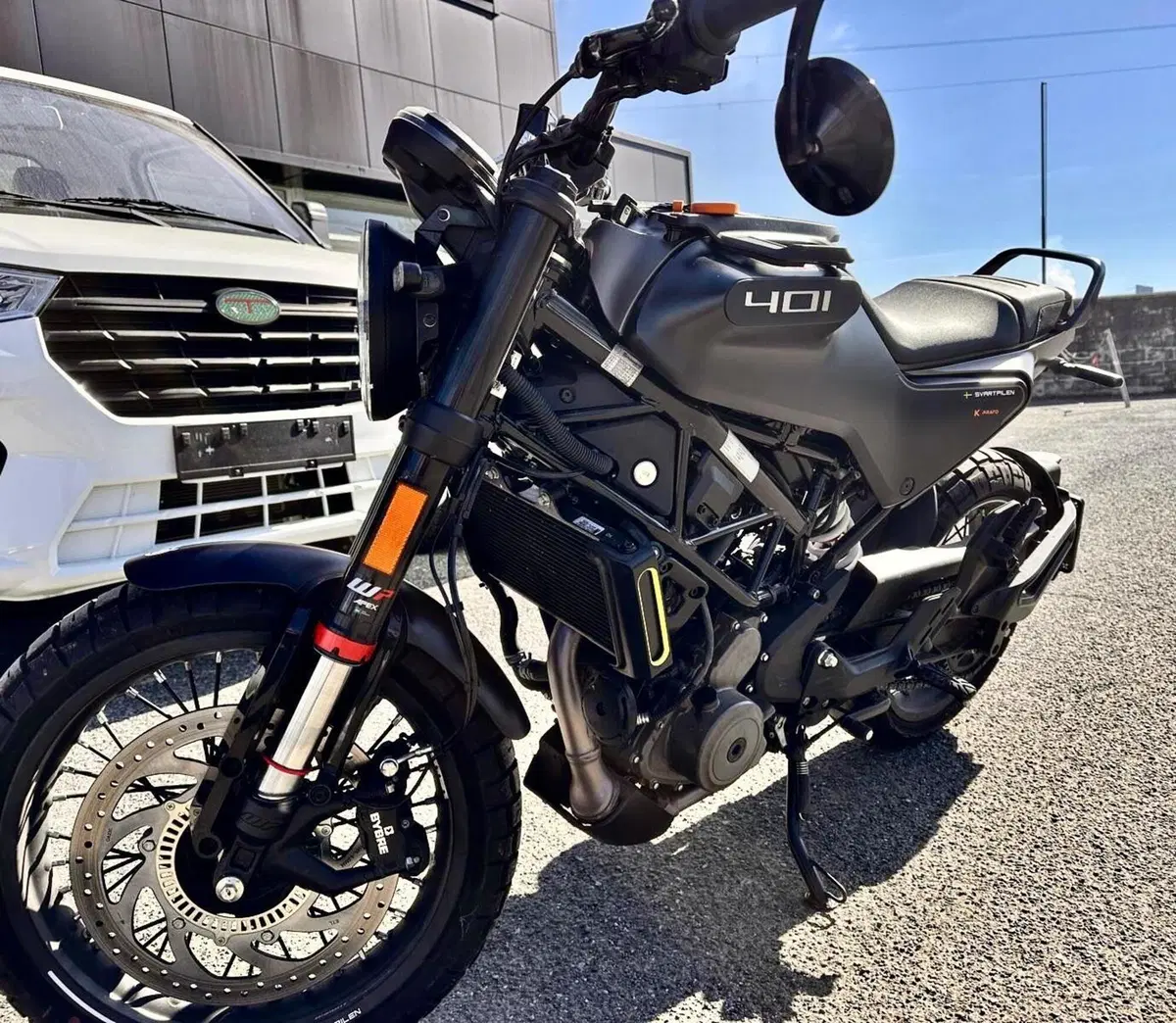Husqvarna Svartpilen 401 (2021 - 23) (3)