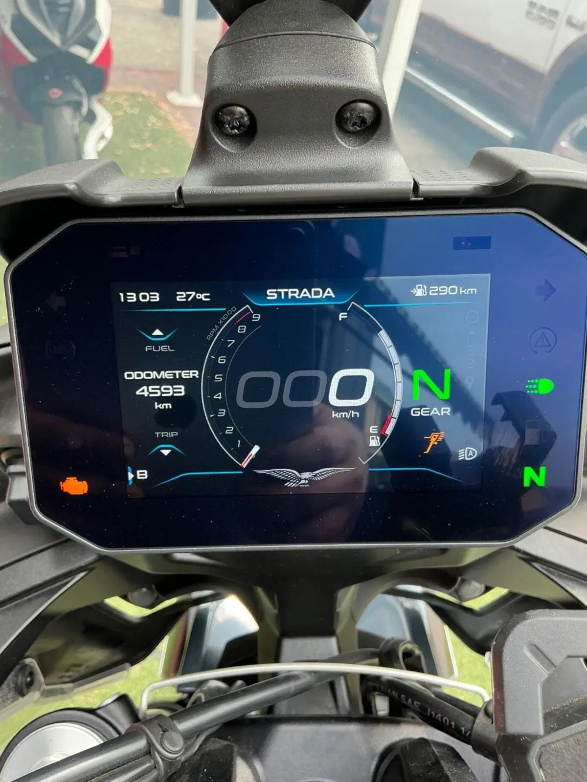 Moto Guzzi V85 TT (2024 - 26) (5)
