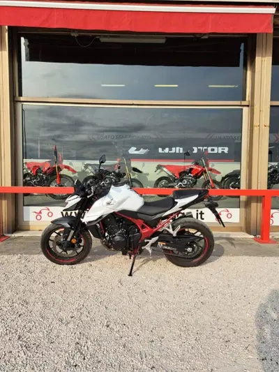 Honda CB 750 Hornet (2025) usata