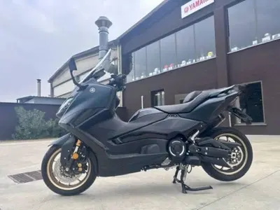 Yamaha T-Max 560 Tech Max (2022 - 24) usata