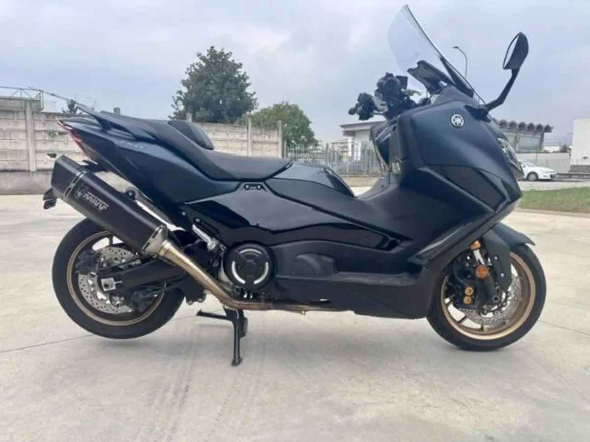 Yamaha T-Max 560 Tech Max (2022 - 24) (4)