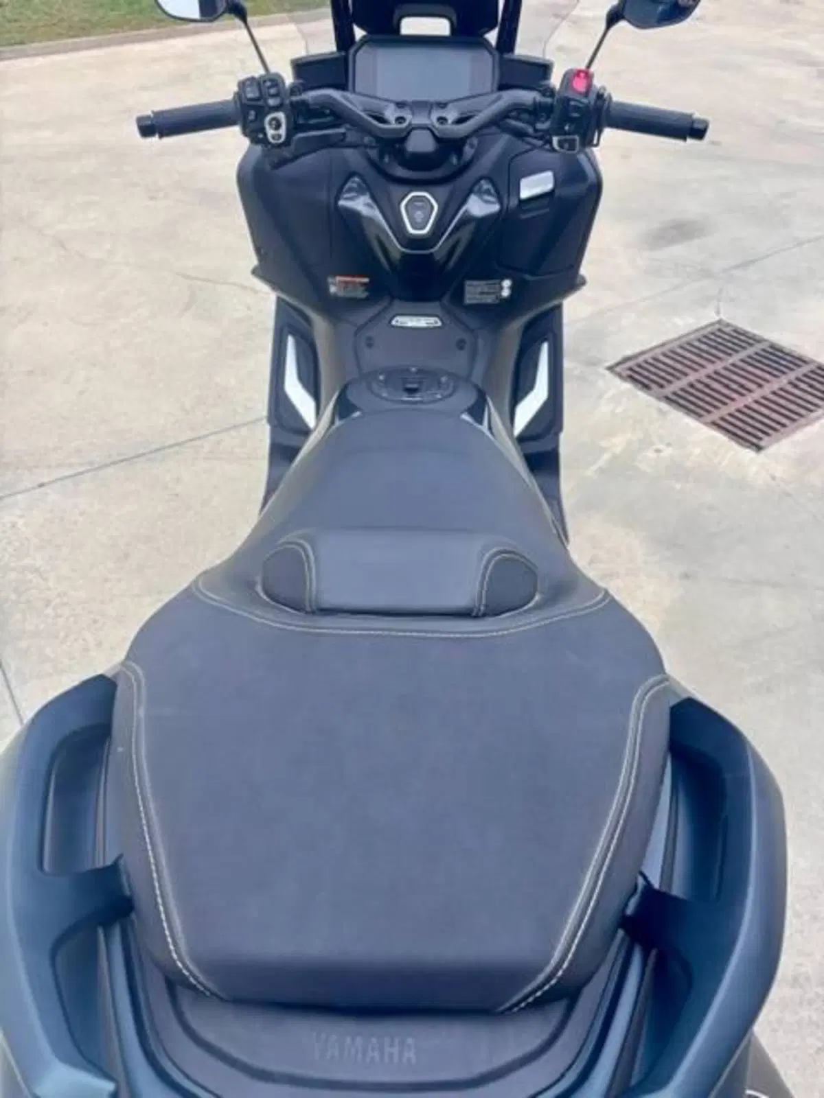 Yamaha T-Max 560 Tech Max (2022 - 24) (7)