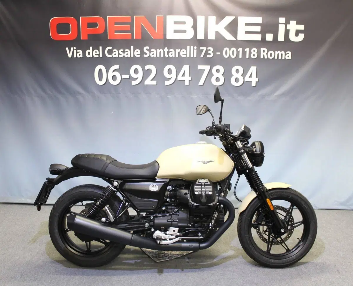 Moto Guzzi V7 Stone (2025 - 26)