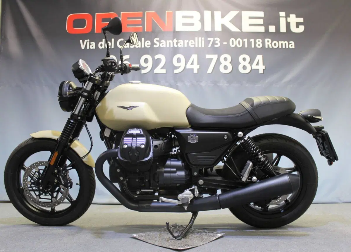 Moto Guzzi V7 Stone (2025 - 26) (2)