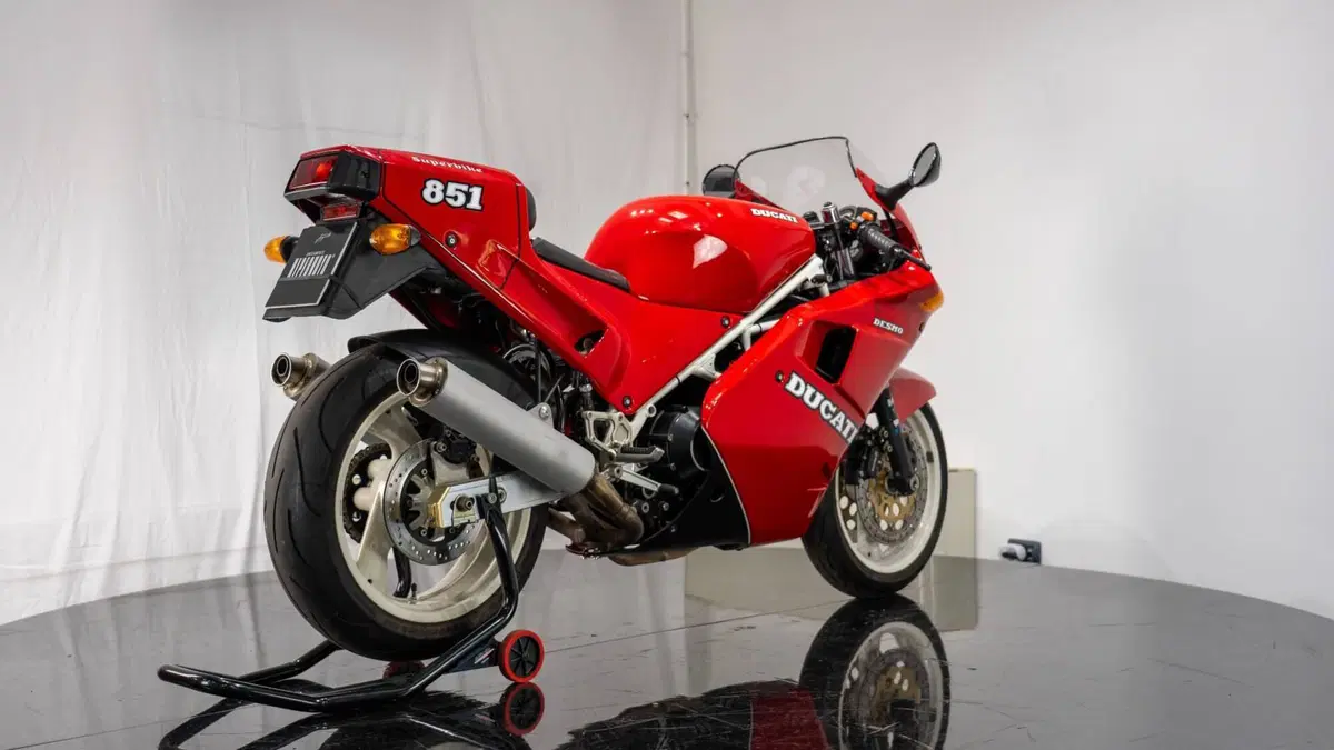 Ducati 851 Superbike (1988 - 89) (12)