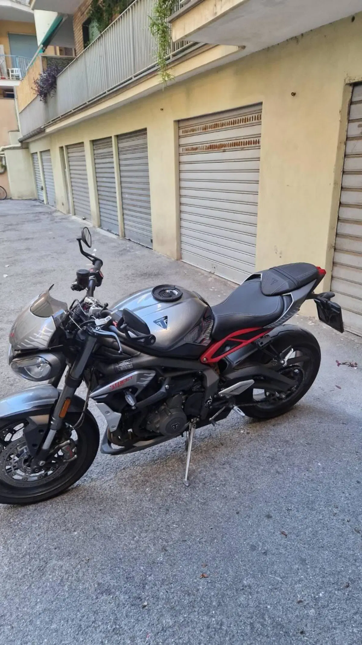 Triumph Street Triple RS (2020 - 22) (2)