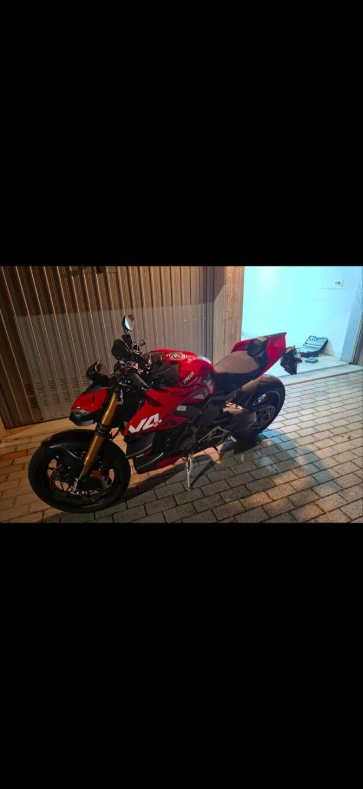 Ducati Streetfighter V4 1100 S (2021 - 22) (2)