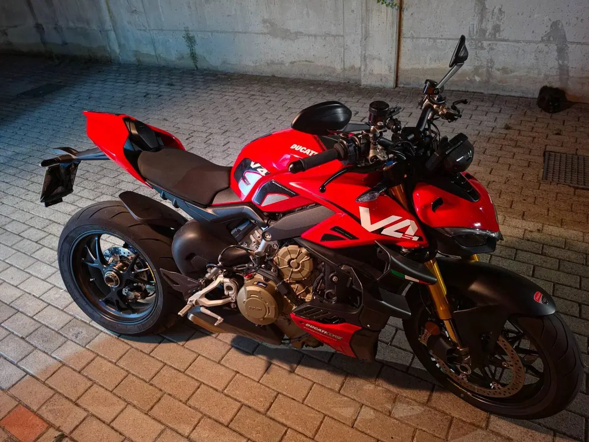 Ducati Streetfighter V4 1100 S (2021 - 22)