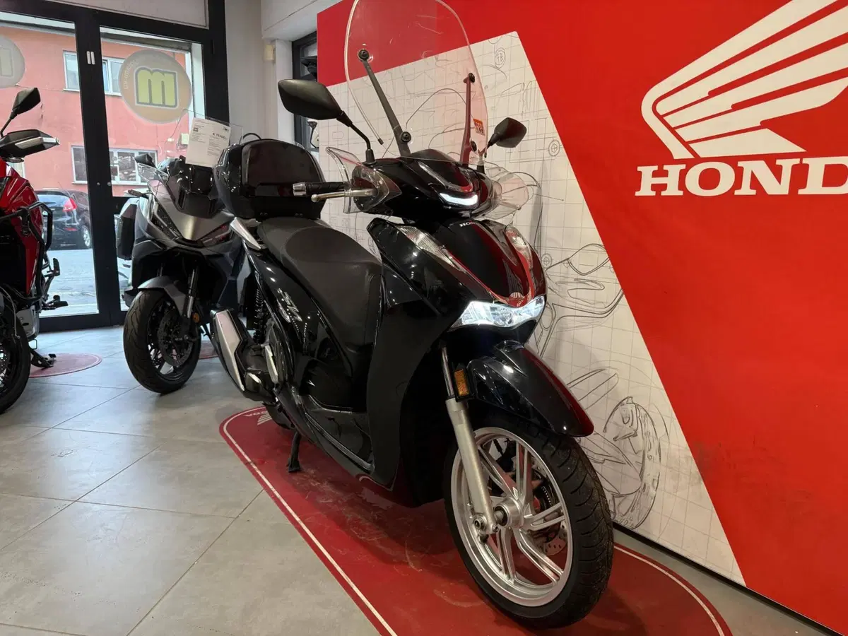 Honda SH 350 (2021 - 24) (4)