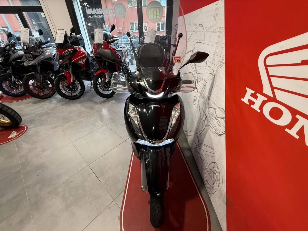 Honda SH 350 (2021 - 24) (3)
