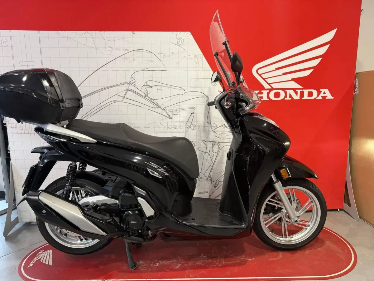 Honda SH 350 (2021 - 24) (8)