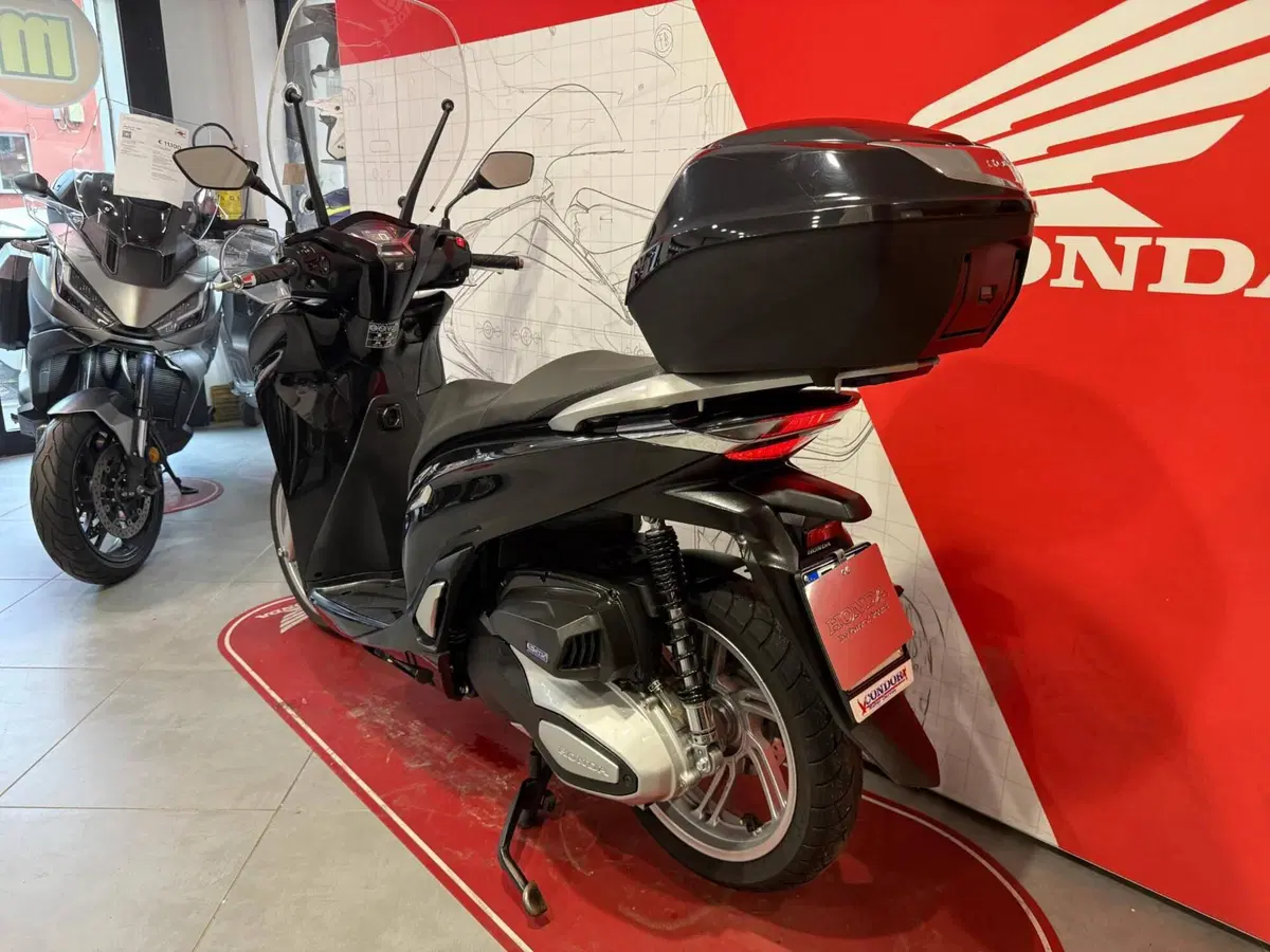 Honda SH 350 (2021 - 24) (7)