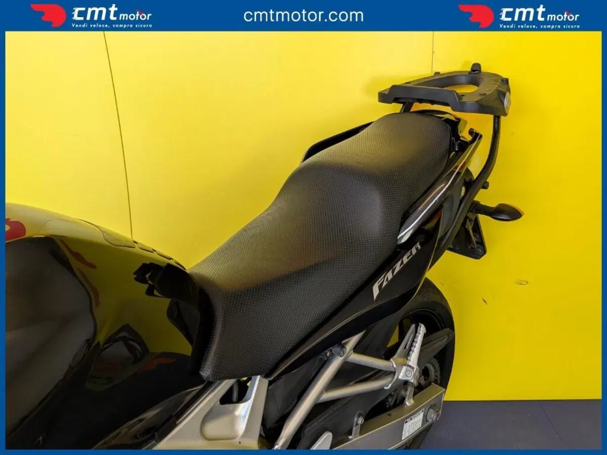 Yamaha FZS 600 Fazer (2003 - 04) (9)