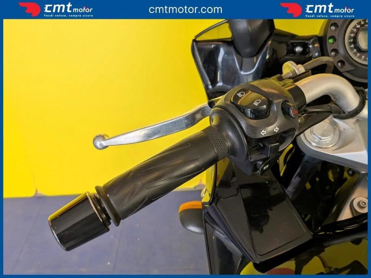 Yamaha FZS 600 Fazer (2003 - 04) (12)