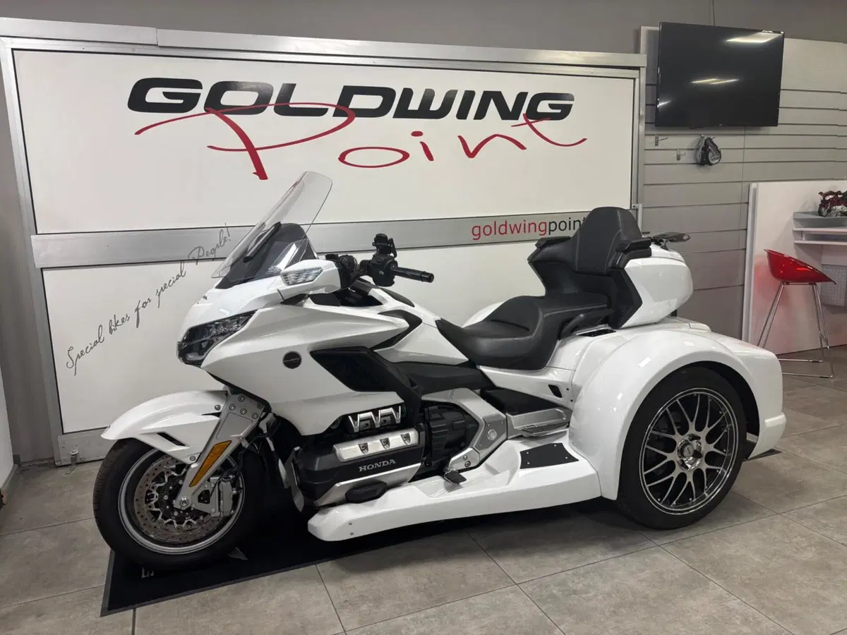 Honda GL 1800 Gold Wing Tour 50° Anniversario (2025 - 26)