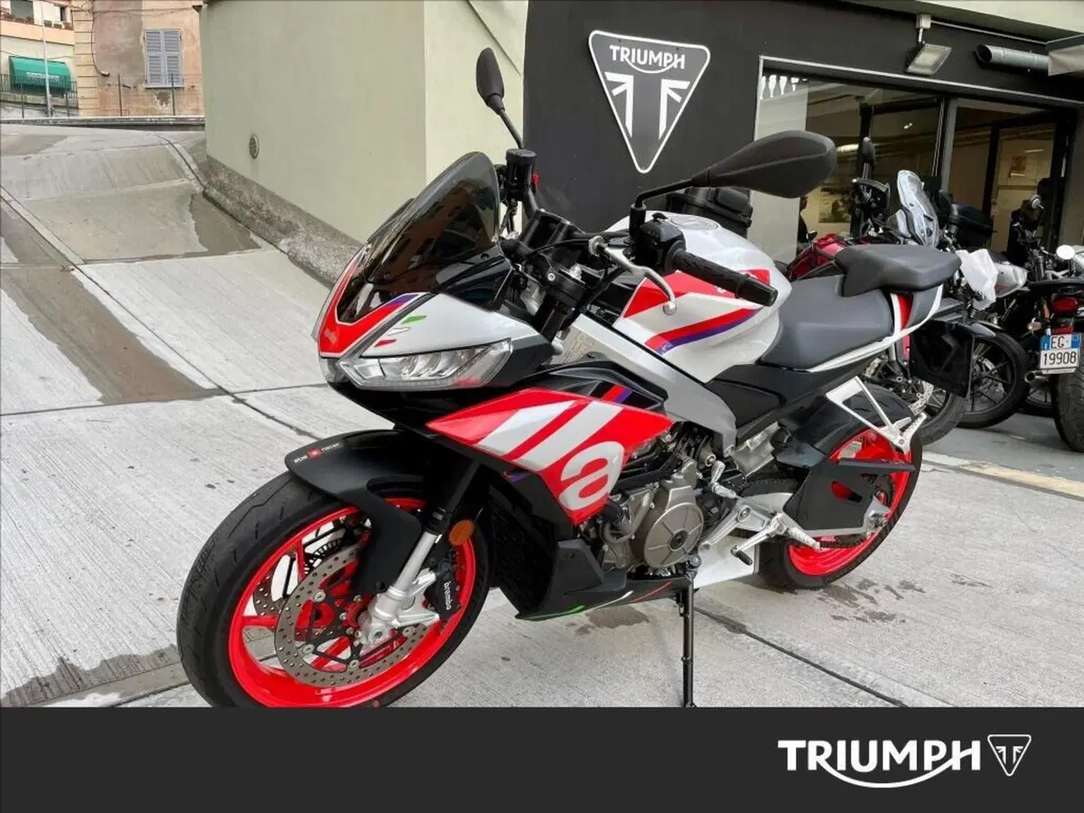 Aprilia Tuono 660 Factory (2022 - 24) (3)