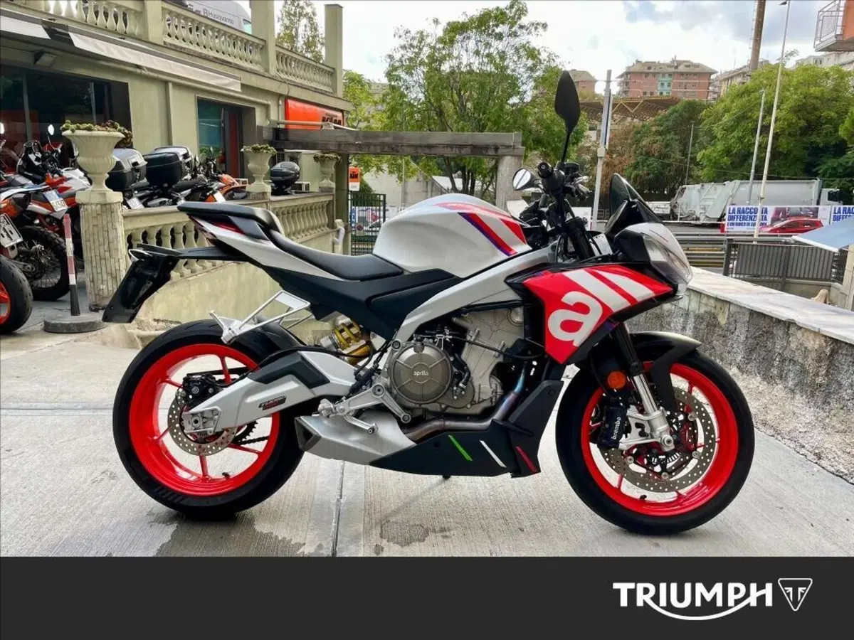 Aprilia Tuono 660 Factory (2022 - 24) (2)