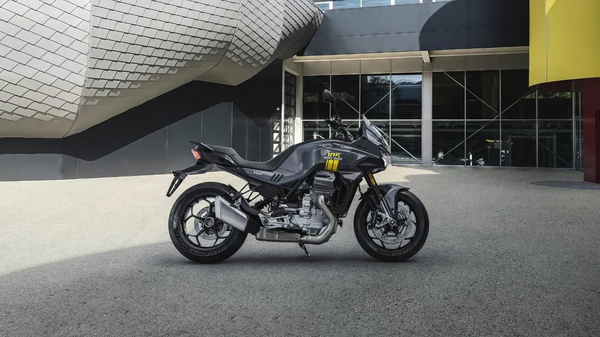 Moto Guzzi V100 Mandello 105th Anniversary (2026)