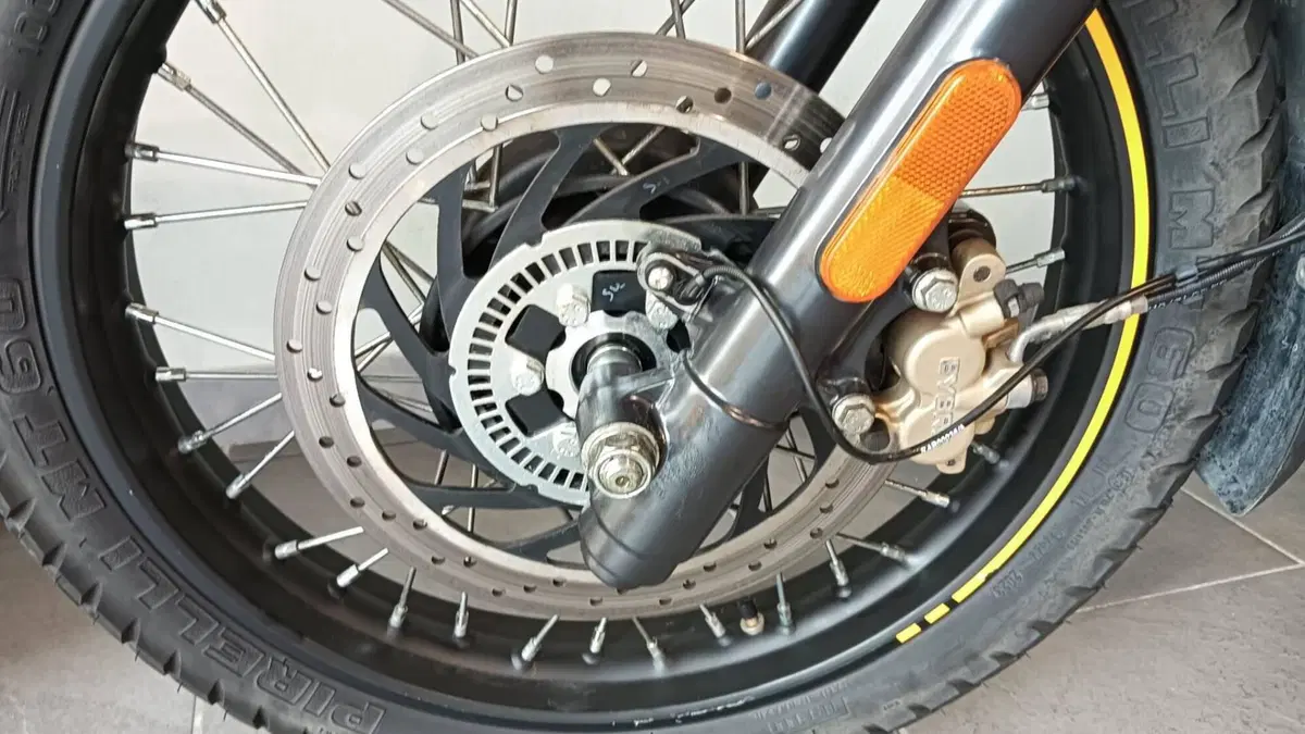 Royal Enfield Himalayan 411 (2021 - 24) (9)