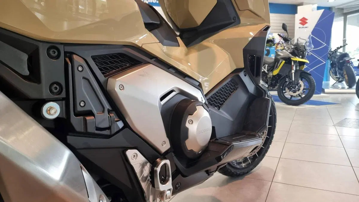 Honda X-ADV 750 DCT (2021 - 24) (15)