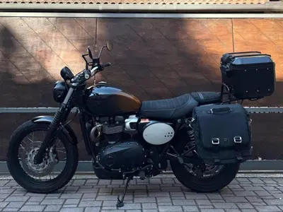 Triumph Scrambler 900 Stealth Edition (2024) usata