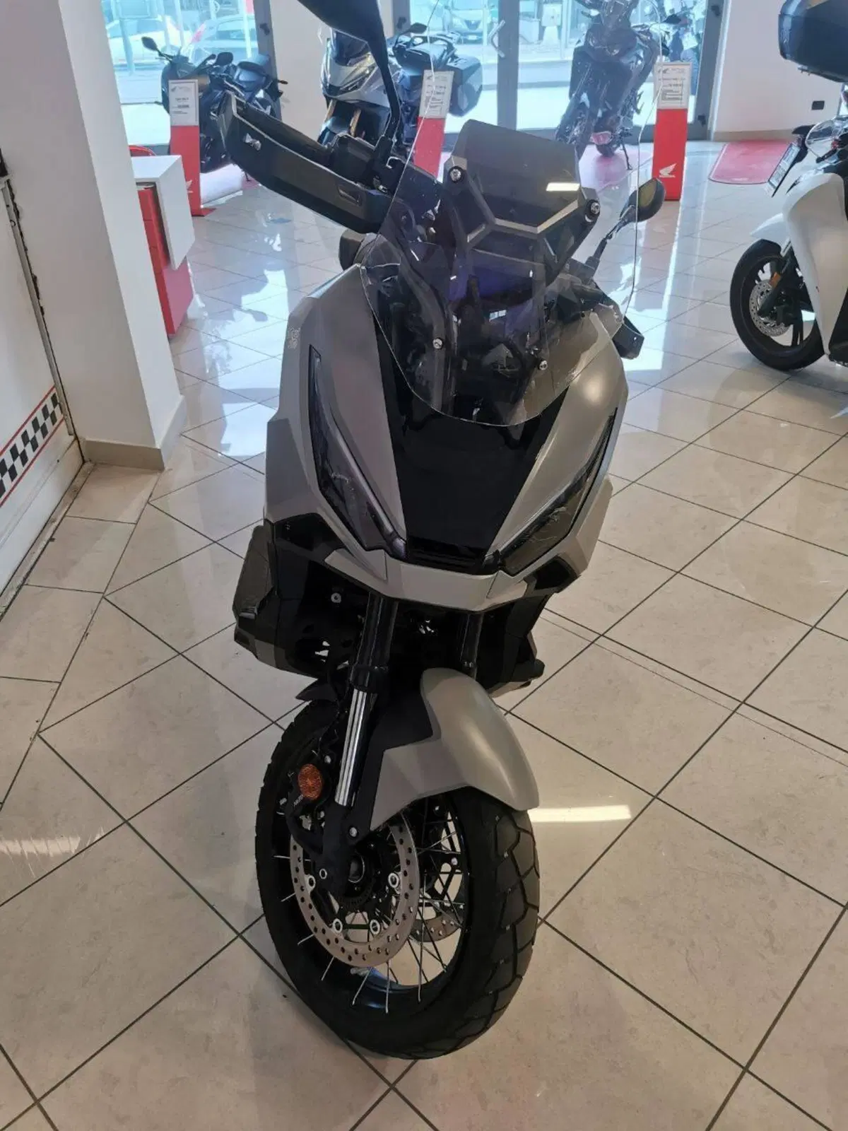 Honda X-ADV 750 (2025 - 27) (3)
